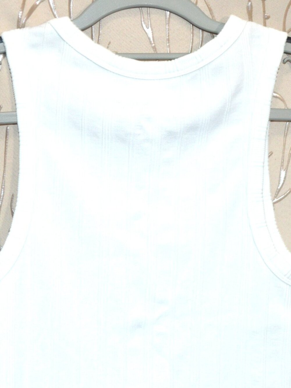 Faded White Ribbed Rose Top – Size L